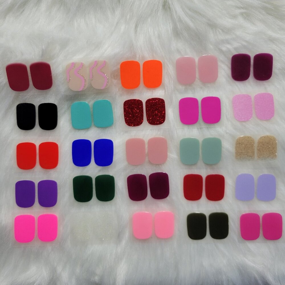 Dashing Diva Lot of 50 Nail Stickers
